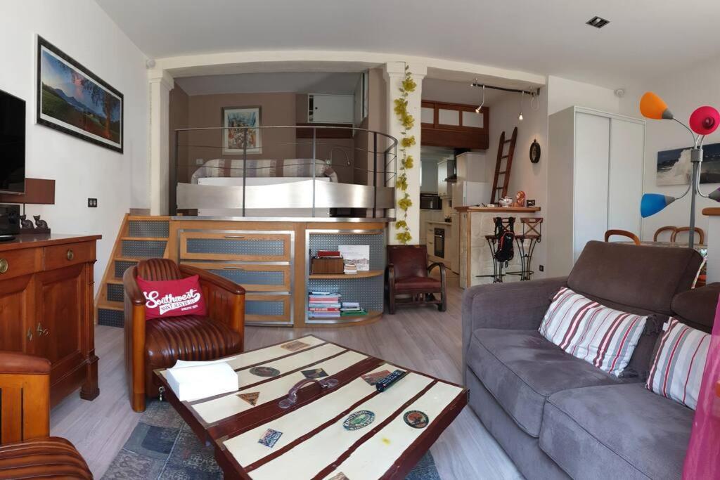 Loft Au Centre Ville, Calme, 200M De La Plage Сен-Жан-де-Люз Екстер'єр фото